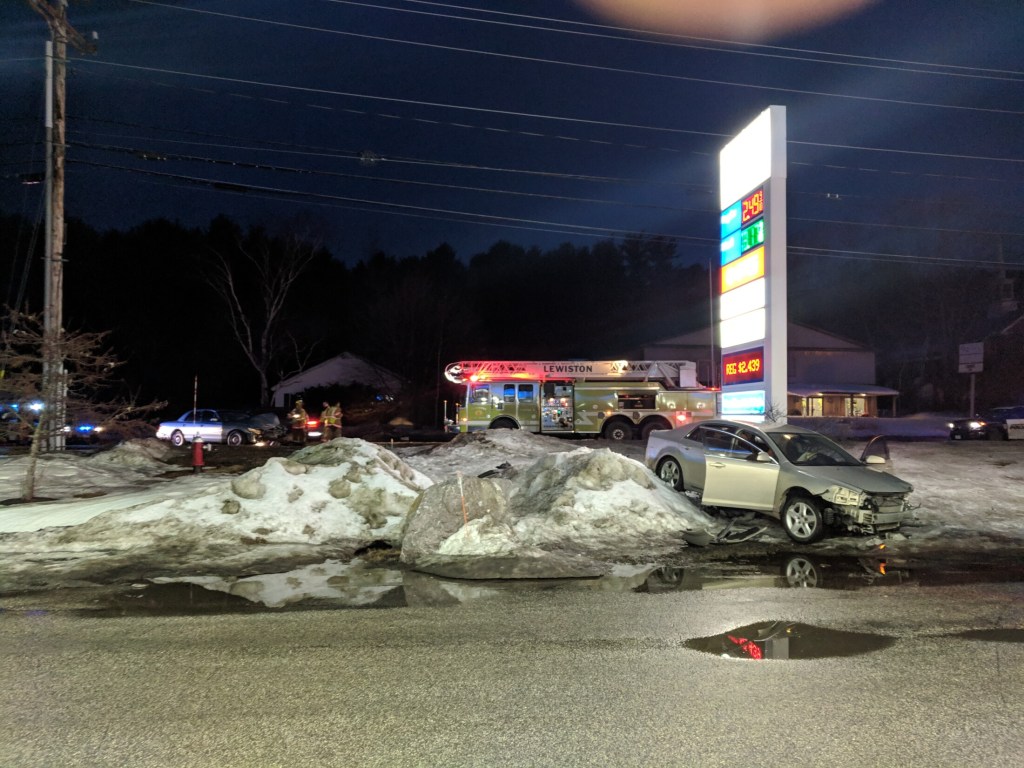 Two cars collide on Lisbon Street