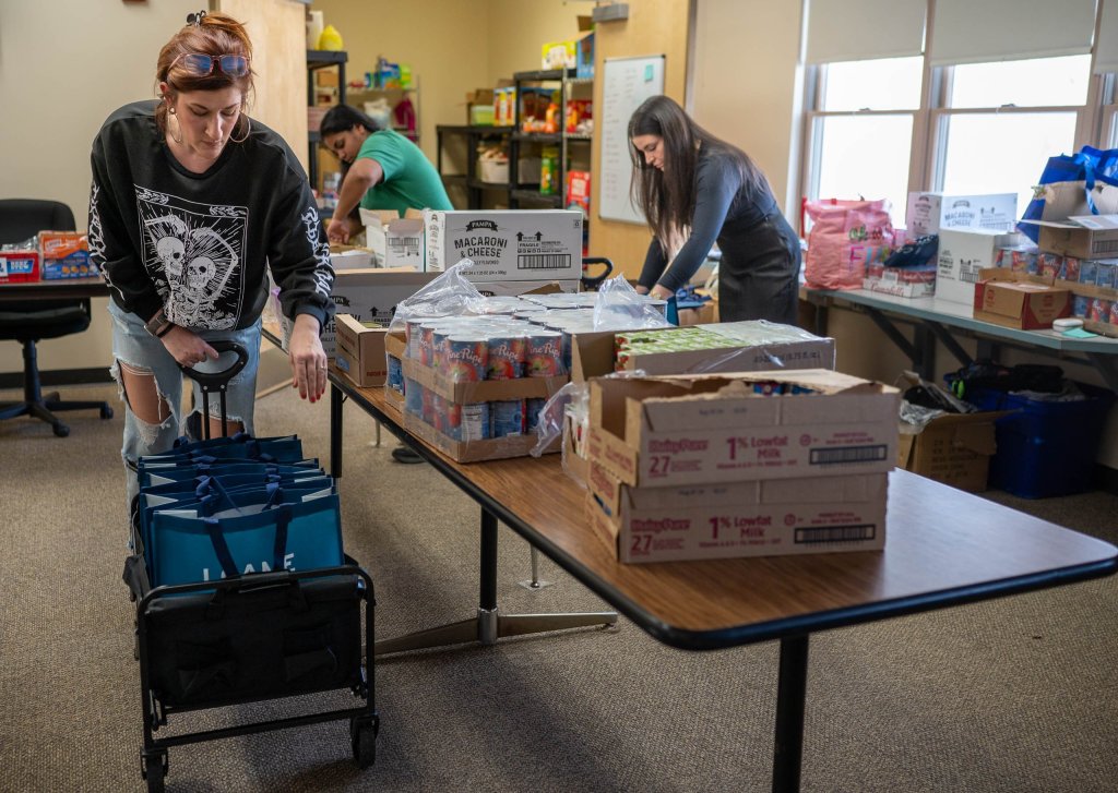 Photo: Volunteers help keep children fed on weekends