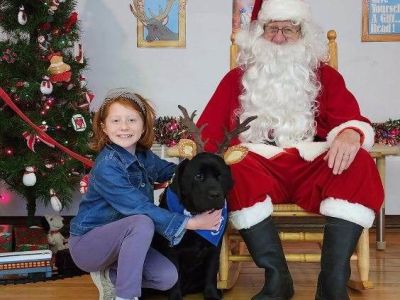 Santa brings holiday cheer to Jay Niles Memorial Library