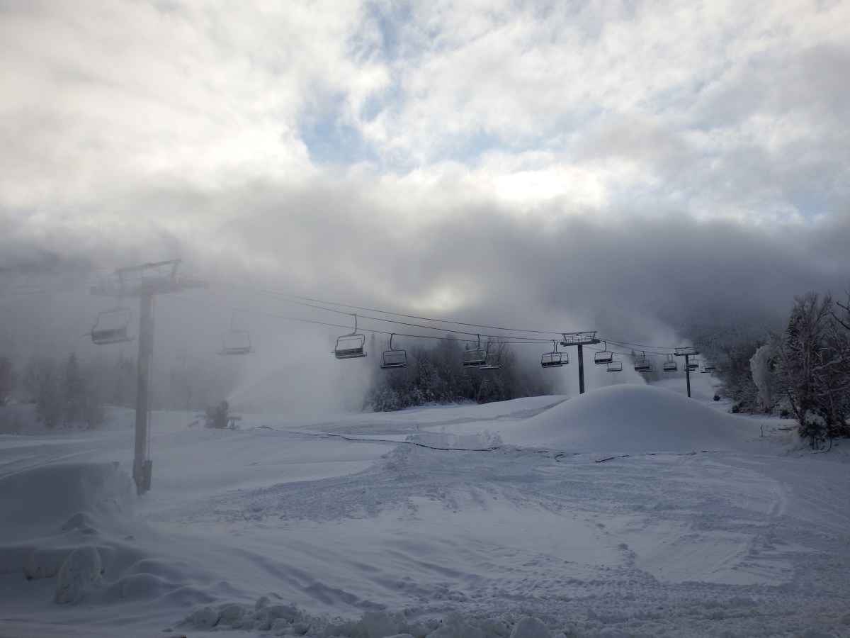 With first major snowfall, Saddleback set to open for skiing and riding Friday